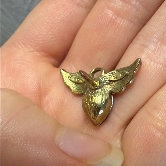 Vintage Avon Gold and Purple Winged Heart Pin brooch - Picture 4 of 5